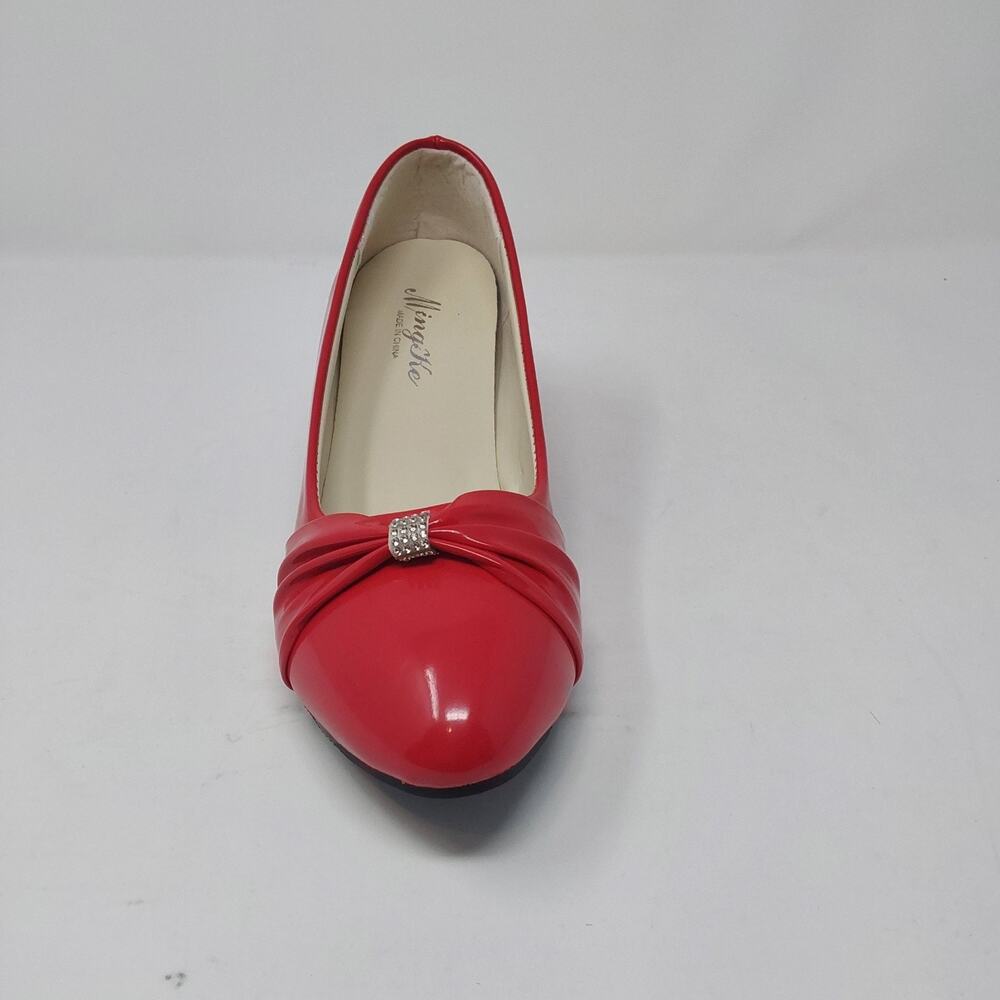 Women’s Red Patent Leather Low Heel Pumps Size 39 Rhinestone Accent - Picture 6 of 15